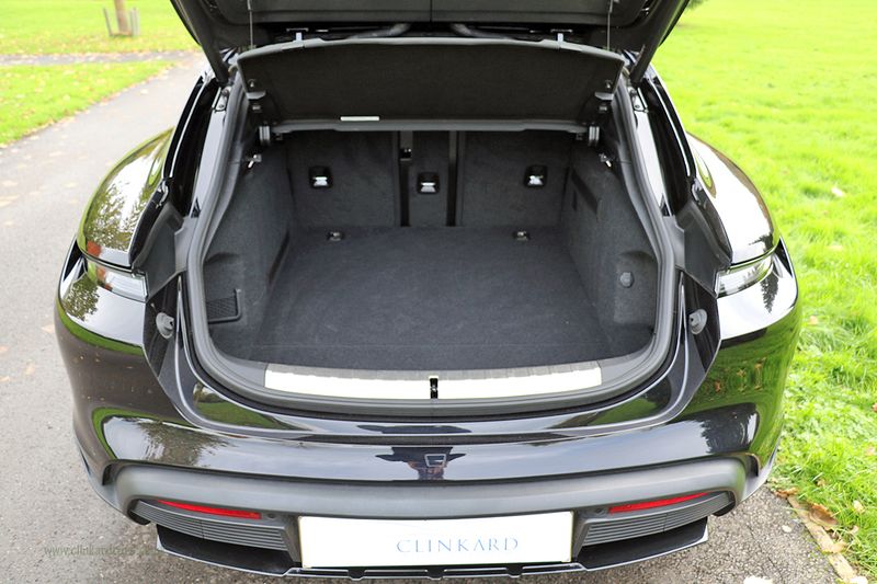 Porsche Taycan 4S Cross Turismo