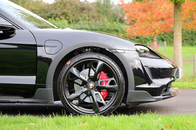 Porsche Taycan 4S Cross Turismo