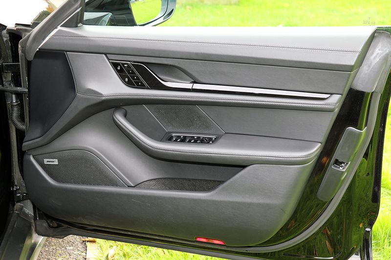 Porsche Taycan 4S Cross Turismo