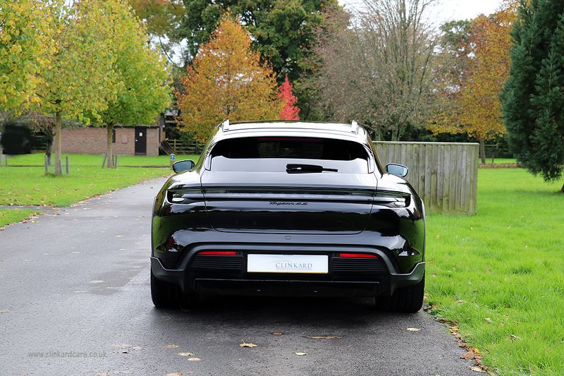 Porsche Taycan 4S Cross Turismo