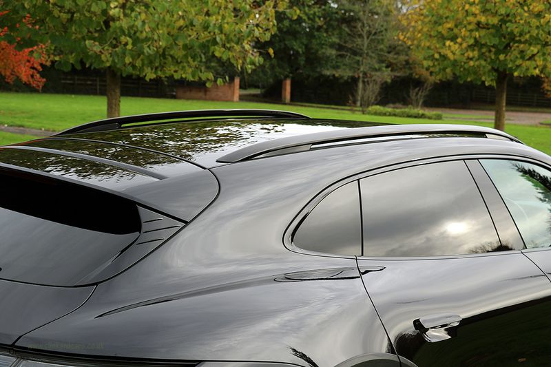 Porsche Taycan 4S Cross Turismo