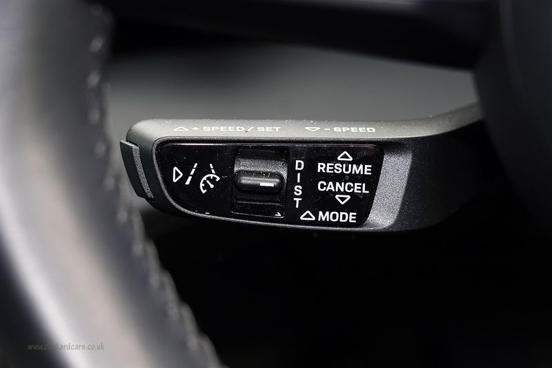 Porsche Taycan 4S Cross Turismo