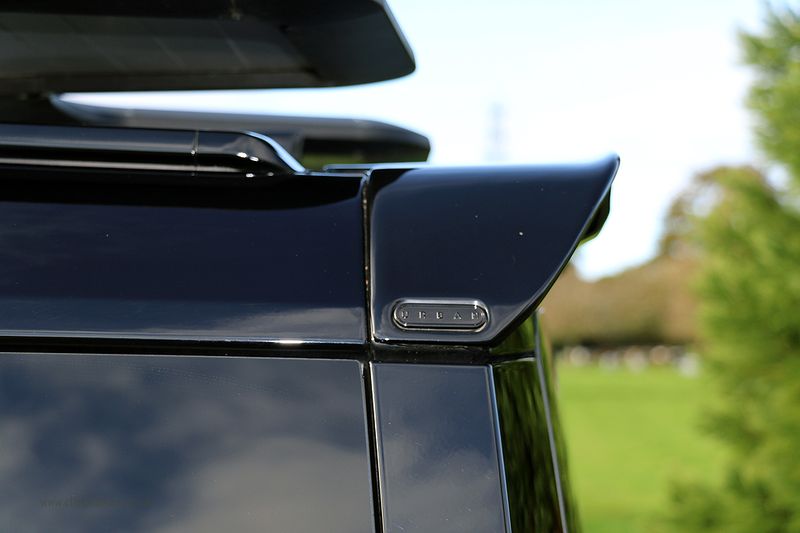 Landrover Defender D250 SE Urban Design