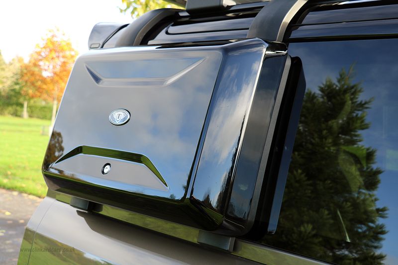 Landrover Defender D250 SE Urban Design