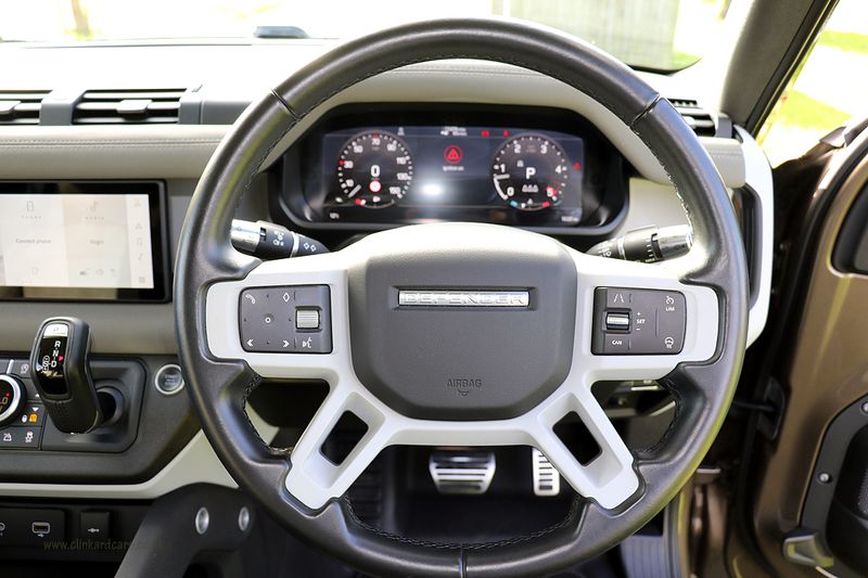 Landrover Defender D250 SE Urban Design