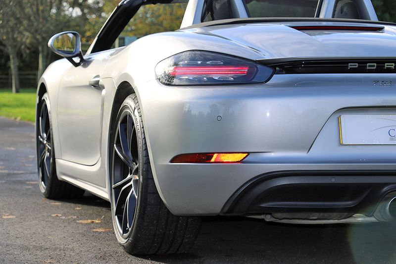 Porsche Boxster 2.0T PDK