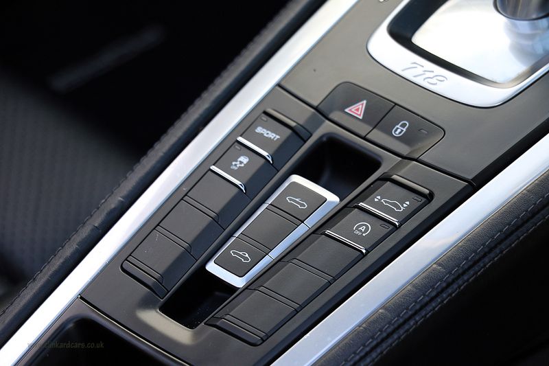 Porsche Boxster 2.0T PDK