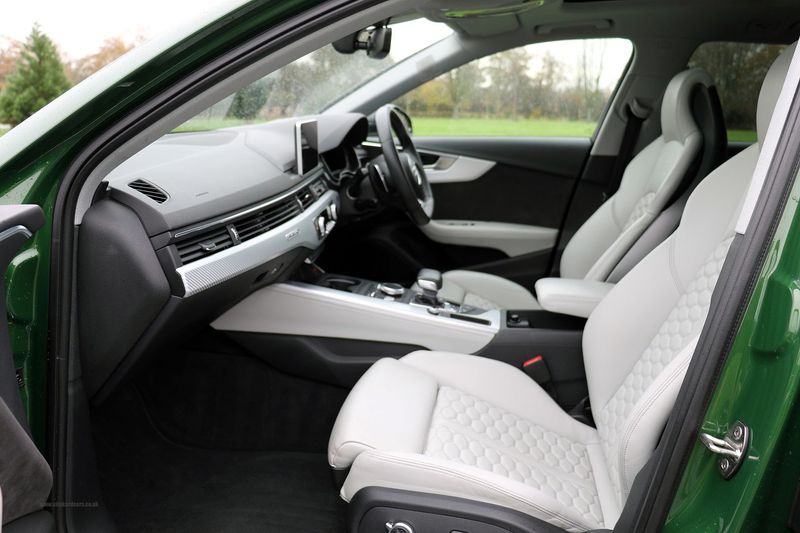 Audi RS4 Avant TFSi Quattro