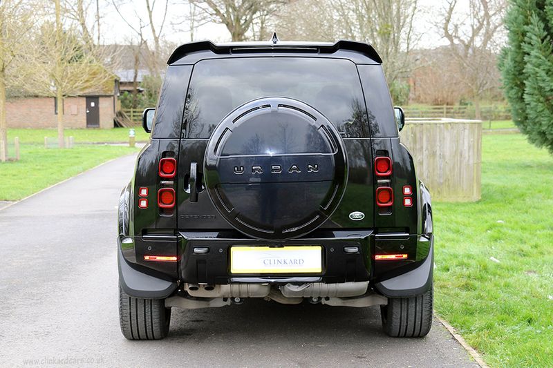 Landrover Defender 110 D300 X-Dynamic SE Urban