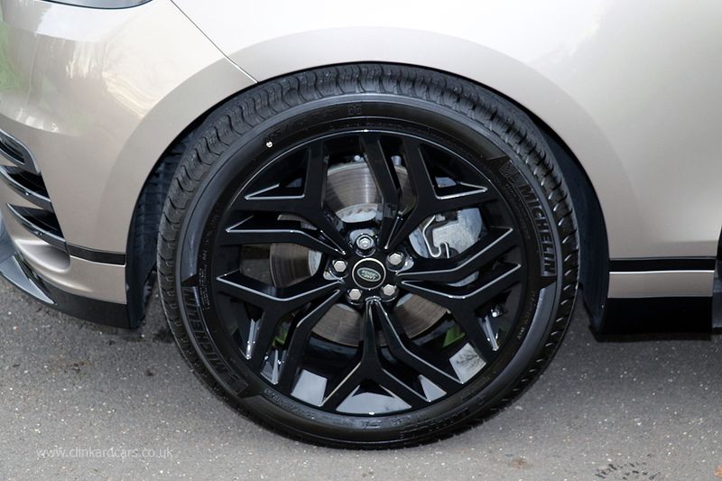 Range Rover Velar D300 R-Dynamic HST