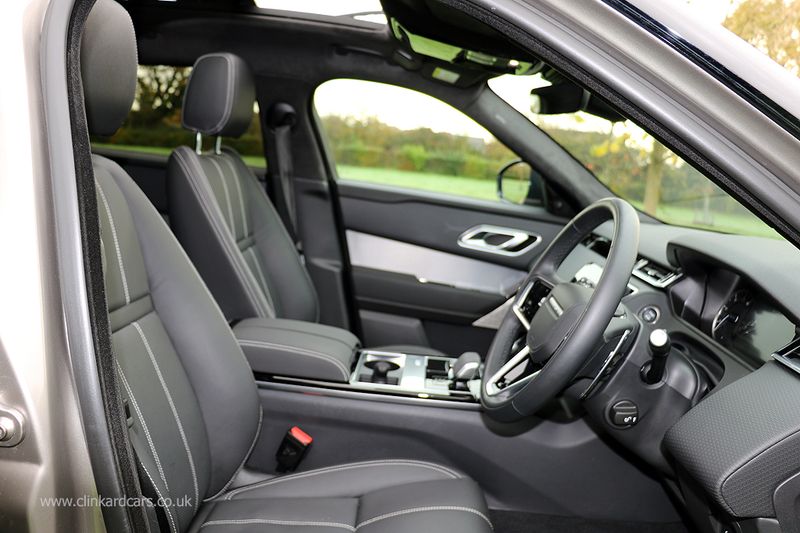 Range Rover Velar D300 R-Dynamic HST