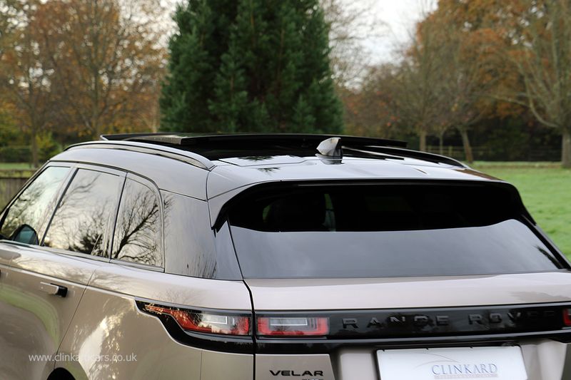 Range Rover Velar D300 R-Dynamic HST