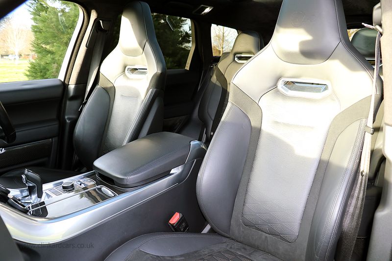 Range Rover Sport SVR