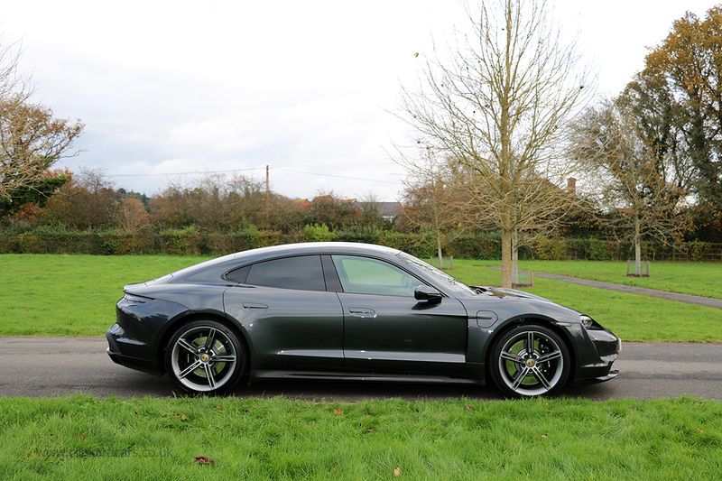 Porsche Taycan Turbo Performance Plus 93.4KWh
