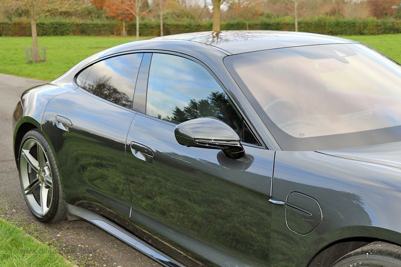 Porsche Taycan Turbo Performance Plus 93.4KWh