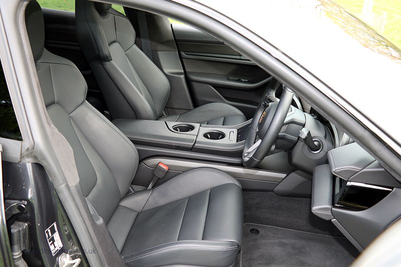 Porsche Taycan Turbo Performance Plus 93.4KWh