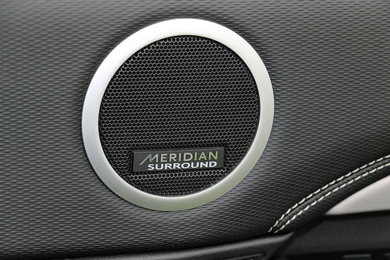 Landrover Discovery 3.0 D300 R-Dynamic HSE