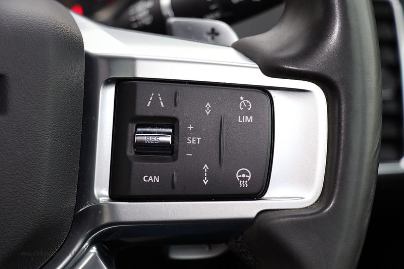 Landrover Discovery 3.0 D300 R-Dynamic HSE