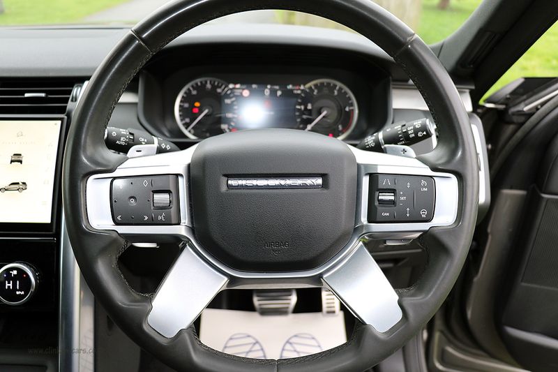 Landrover Discovery 3.0 D300 R-Dynamic HSE