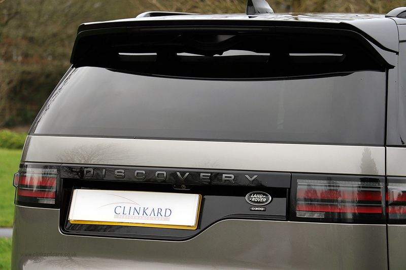 Landrover Discovery 3.0 D300 R-Dynamic HSE