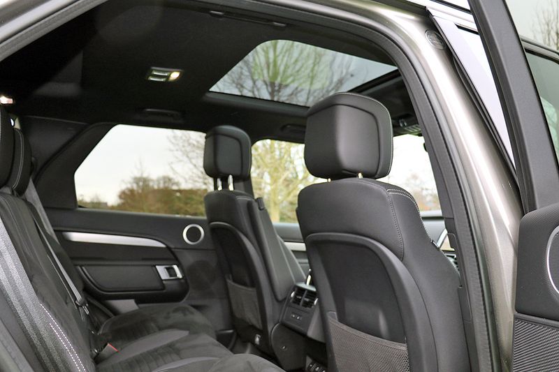 Landrover Discovery 3.0 D300 R-Dynamic HSE