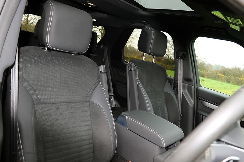 Landrover Discovery 3.0 D300 R-Dynamic HSE