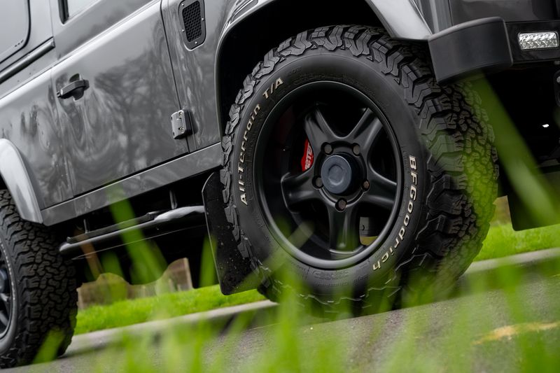 Landrover Defender 90 XS 2.2TD Twisted Edition