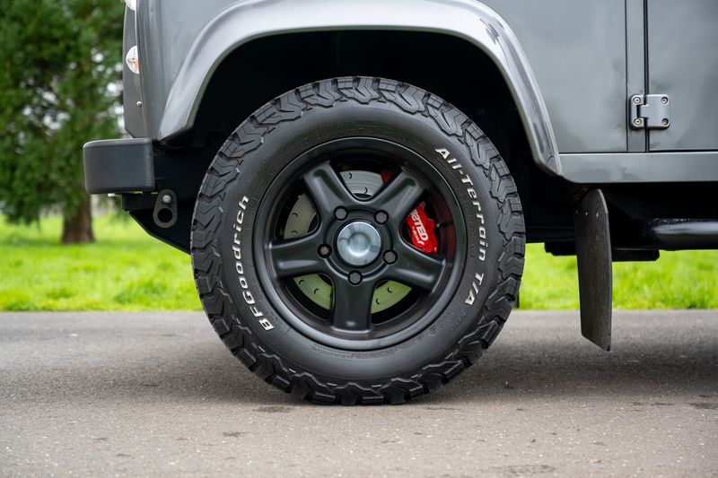 Landrover Defender 90 XS 2.2TD Twisted Edition