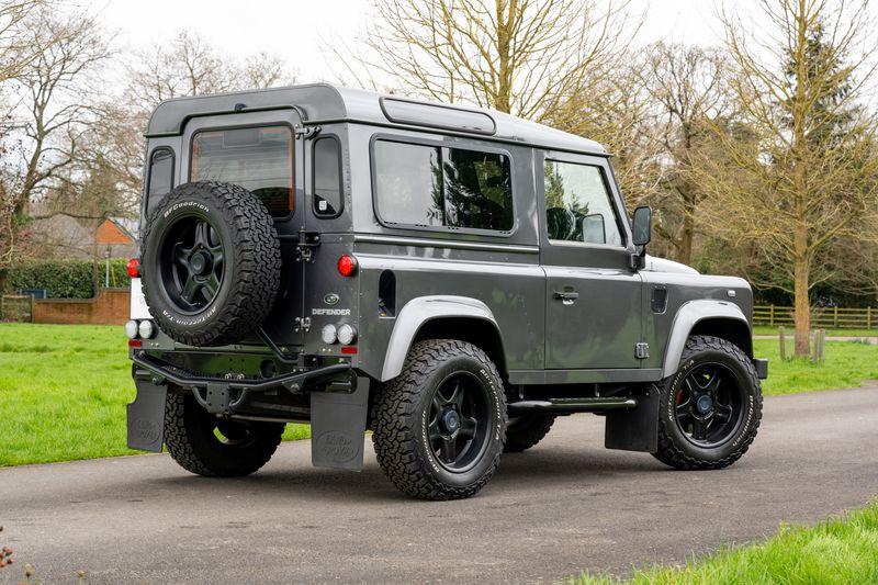 Landrover Defender 90 XS 2.2TD Twisted Edition