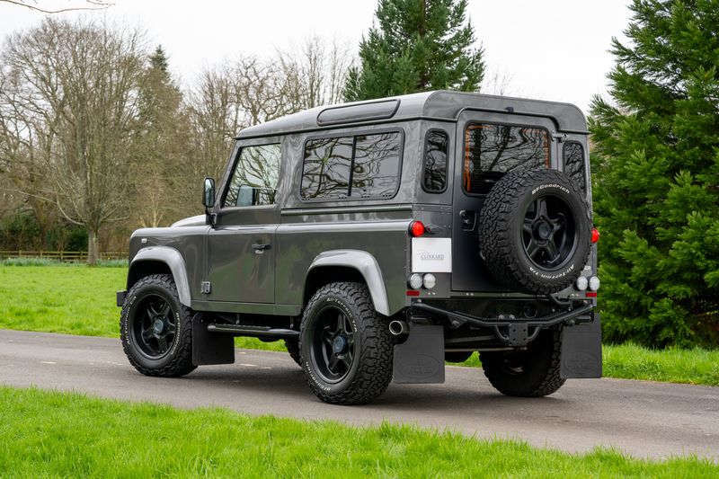 Landrover Defender 90 XS 2.2TD Twisted Edition