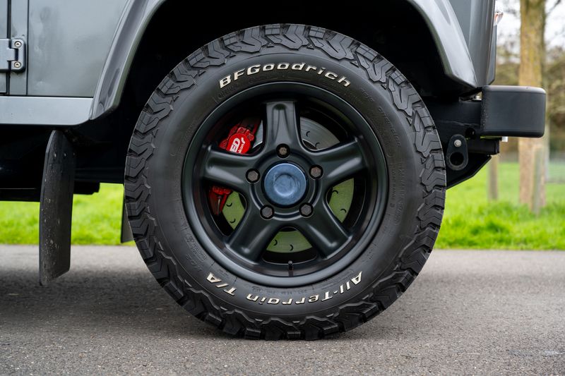 Landrover Defender 90 XS 2.2TD Twisted Edition