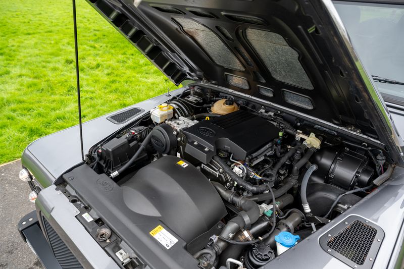 Landrover Defender 90 XS 2.2TD Twisted Edition