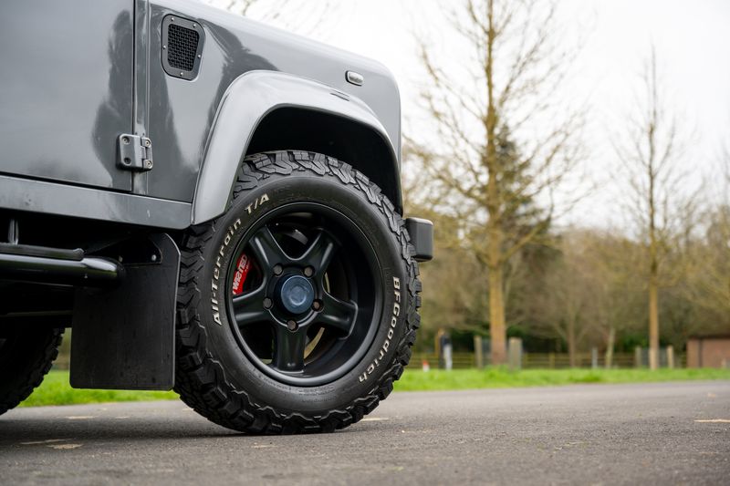 Landrover Defender 90 XS 2.2TD Twisted Edition