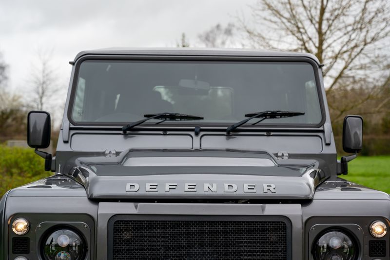 Landrover Defender 90 XS 2.2TD Twisted Edition
