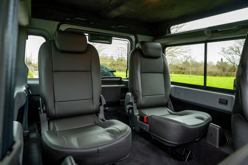 Landrover Defender 90 XS 2.2TD Twisted Edition