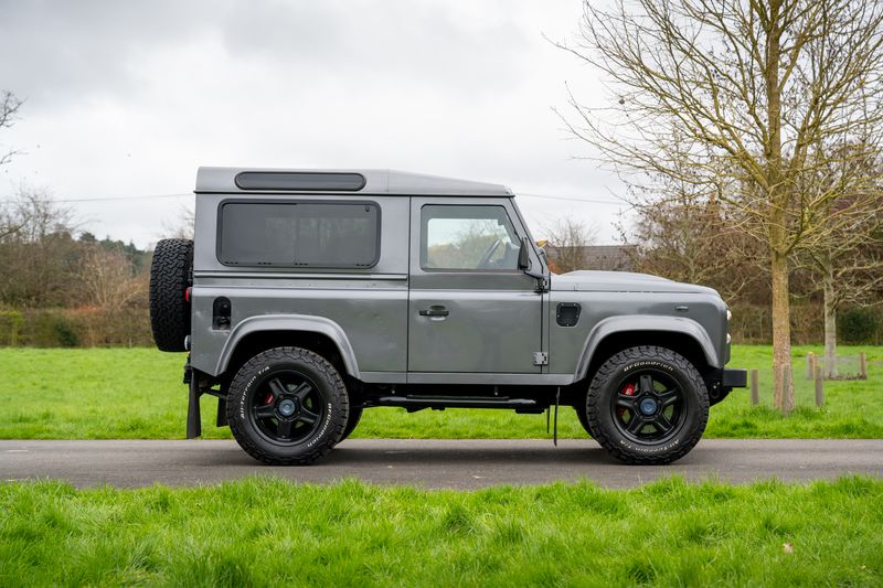 Landrover Defender 90 XS 2.2TD Twisted Edition