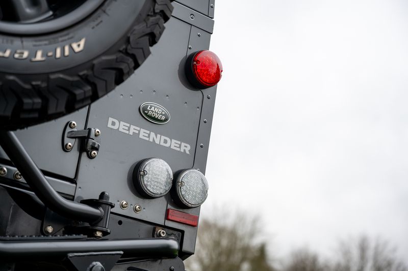 Landrover Defender 90 XS 2.2TD Twisted Edition