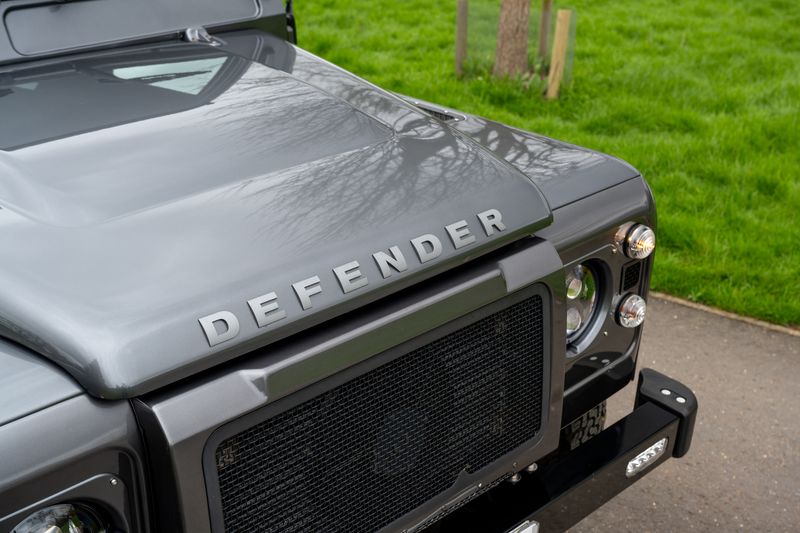 Landrover Defender 90 XS 2.2TD Twisted Edition