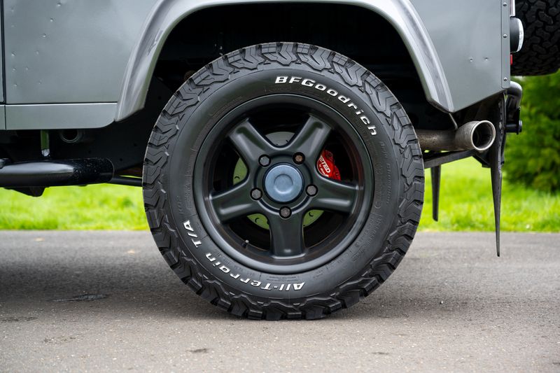 Landrover Defender 90 XS 2.2TD Twisted Edition