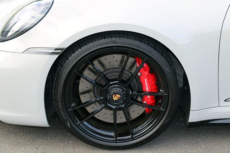 Porsche 992 Carrera 4 GTS with Aerokit