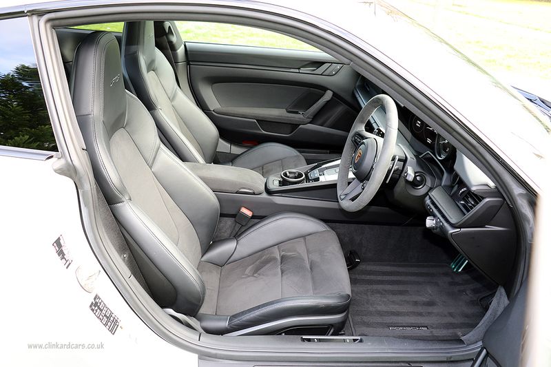 Porsche 992 Carrera 4 GTS with Aerokit