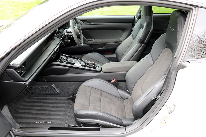 Porsche 992 Carrera 4 GTS with Aerokit