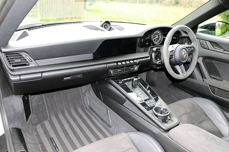 Porsche 992 Carrera 4 GTS with Aerokit