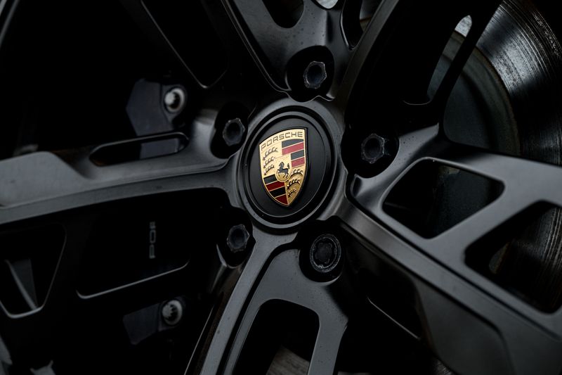 Porsche Taycan Performance Plus 93.4kWh 4 Cross Turismo Auto 4WD