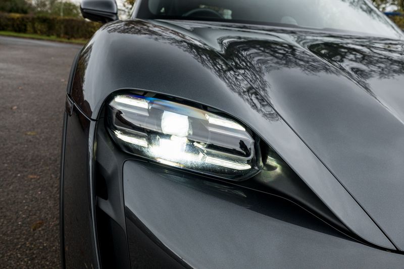 Porsche Taycan Performance Plus 93.4kWh 4 Cross Turismo Auto 4WD