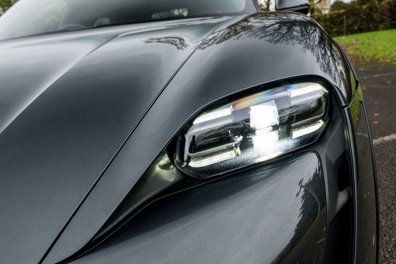 Porsche Taycan Performance Plus 93.4kWh 4 Cross Turismo Auto 4WD