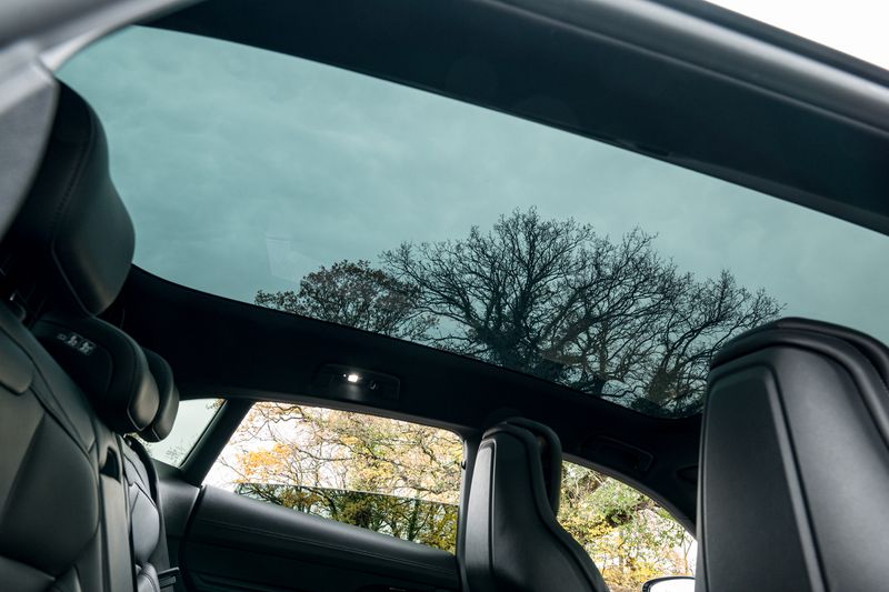 Porsche Taycan Performance Plus 93.4kWh 4 Cross Turismo Auto 4WD