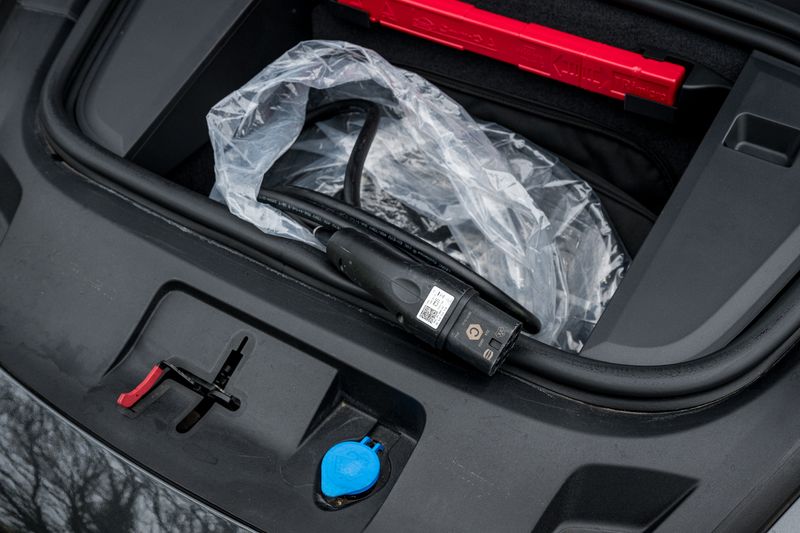 Porsche Taycan Performance Plus 93.4kWh 4 Cross Turismo Auto 4WD