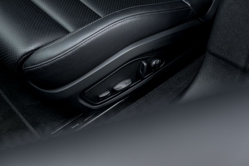 Porsche Taycan Performance Plus 93.4kWh 4 Cross Turismo Auto 4WD