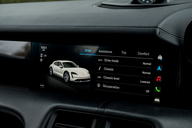 Porsche Taycan Performance Plus 93.4kWh 4 Cross Turismo Auto 4WD